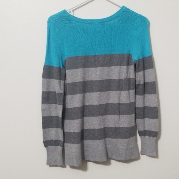 Sweater - Picture 3 of 4